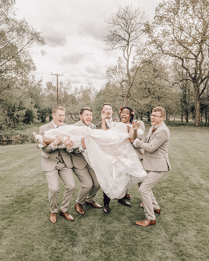 Natural wedding photography at Oak Tree of Peover Cheshire